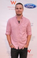 Stephen Amell Diğer Resimleri