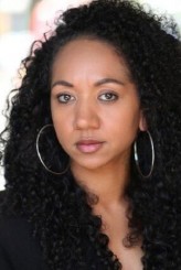 Alexandria Riley fotoğrafı