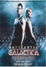 Battlestar Galactica (2004) afişi
