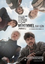 Mükemmel Bir Gün (2015) afişi Mükemmel Bir Gün (2015) afişi