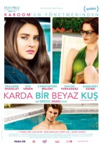 Karda Bir Beyaz Kuş (2014) afişi Karda Bir Beyaz Kuş (2014) afişi