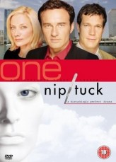 Nip/Tuck (2003) afişi Nip/Tuck (2003) afişi