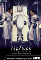 Nip/Tuck (2004) afişi Nip/Tuck (2004) afişi