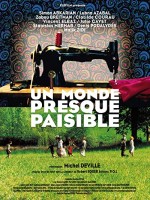 Un Monde Presque Paisible (2002) afişi