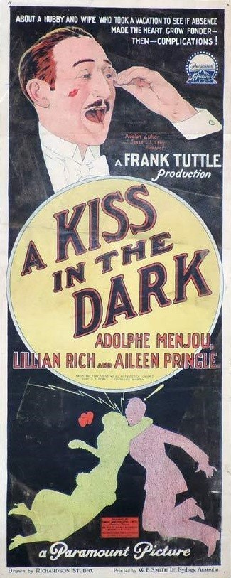 A Kiss in the Dark (1925) afişi