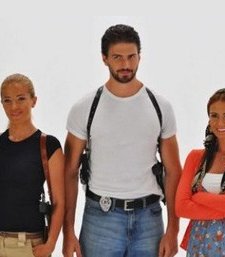 Dedektif Memoli (2011) afişi