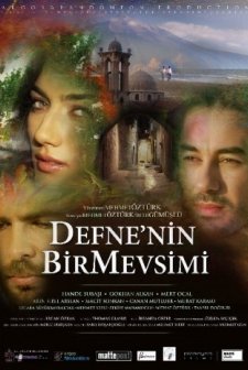 Defne'nin Bir Mevsimi (2016) afişi