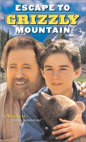 Escape to Grizzly Mountain (2000) afişi Escape to Grizzly Mountain (2000) afişi