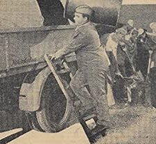 The Outcast (1934) afişi