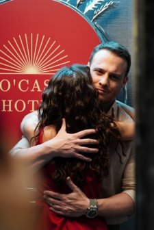 Ya Çok Seversen (2023) afişi