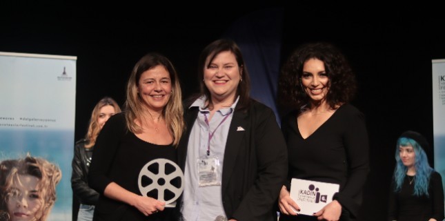6. Uluslararası Kadın Yönetmenler Film Festivali’nde Ödüller Sahiplerini Buldu! 6. Uluslararası Kadın Yönetmenler Film Festivali’nde Ödüller Sahiplerini Buldu!