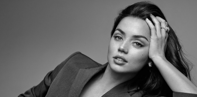 Ana de Armas Hayranları, Universal’a Dava Açtı!