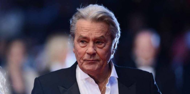 Fransız Yıldız Alain Delon Hayatını Kaybetti.