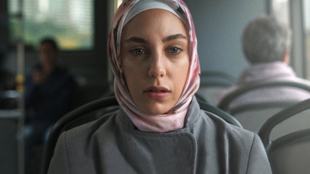 Netflix'in "Bir Başkadır" Dizisi 5 Yıl Sonra Geri Dönüyor!