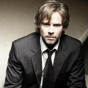 Sam Trammell Fotoğrafları 11