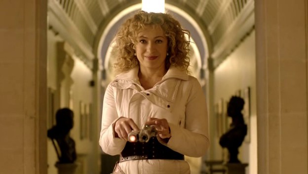 Alex Kingston Fotoğrafları 12