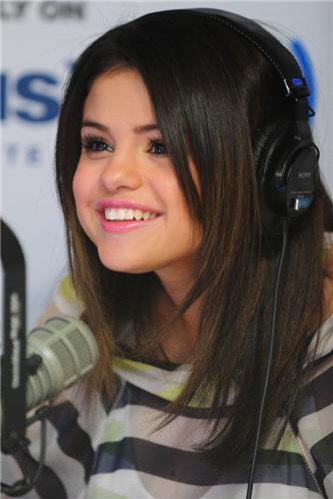 Selena Gomez Fotoğrafları 3927