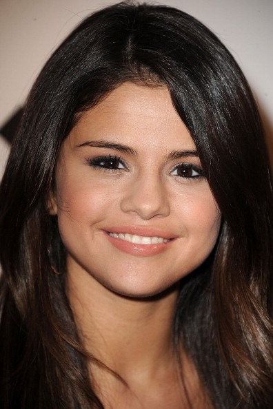 Selena Gomez Fotoğrafları 3718