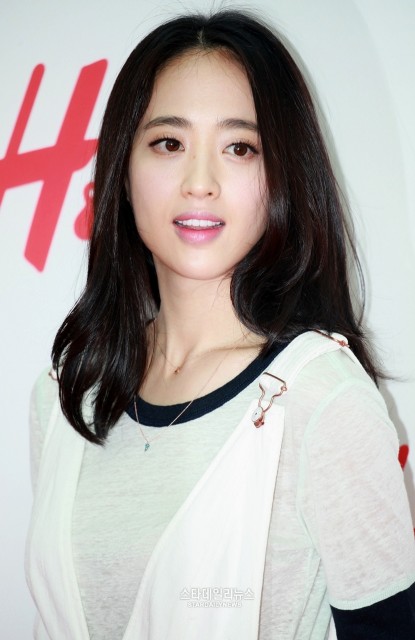 Kim Min-jung Fotoğrafları 18