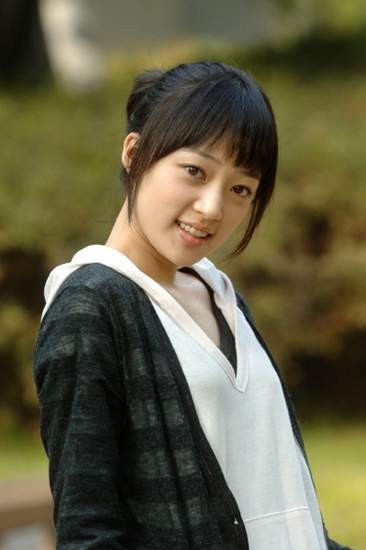 Song Ha-yoon Fotoğrafları 23