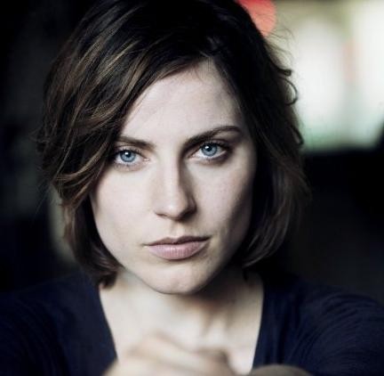 Antje Traue Fotoğrafları 8