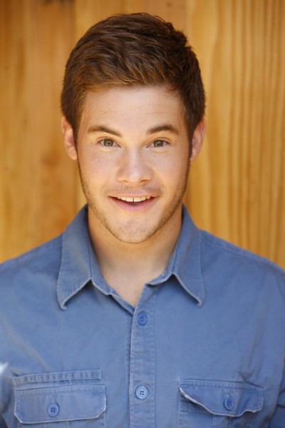 Adam Devine Fotoğrafı