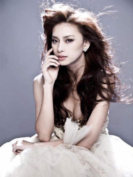 Veronica Ngo Fotoğrafı