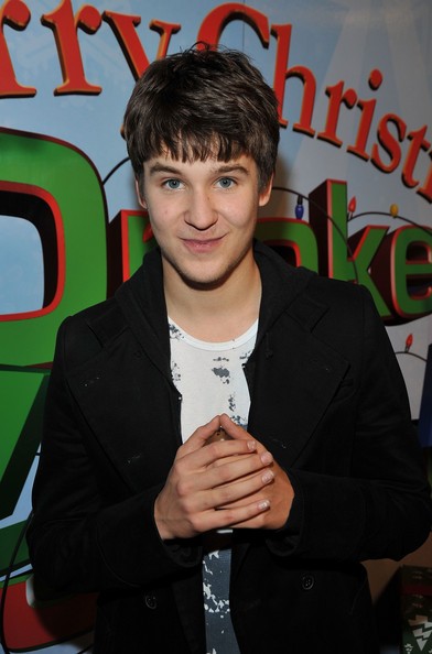 Devon Werkheiser Fotoğrafları 8