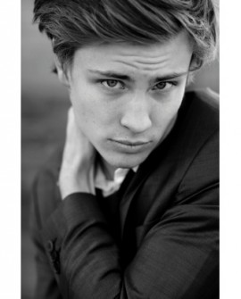 Jannik Schümann Fotoğrafı