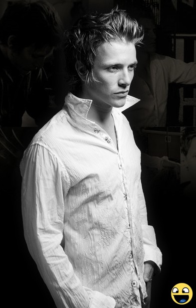 Charlie Bewley Fotoğrafı