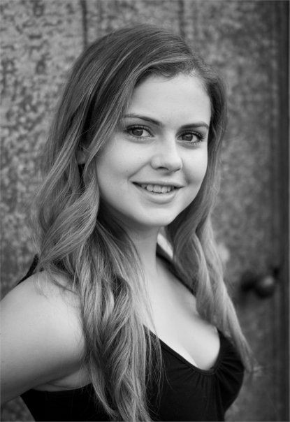 Rose McIver Fotoğrafları 2