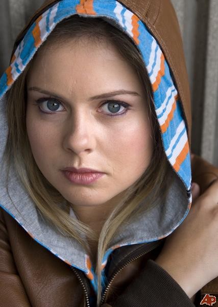 Rose McIver Fotoğrafı