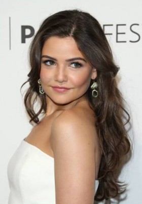 Danielle Campbell Fotoğrafı