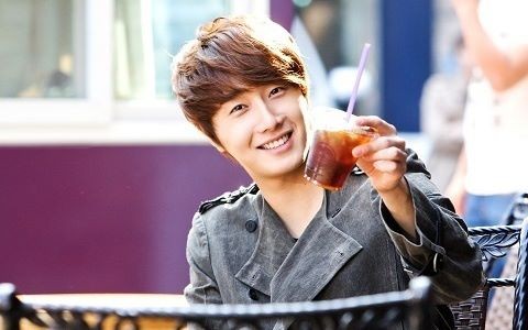 Jung Il Woo Fotoğrafı