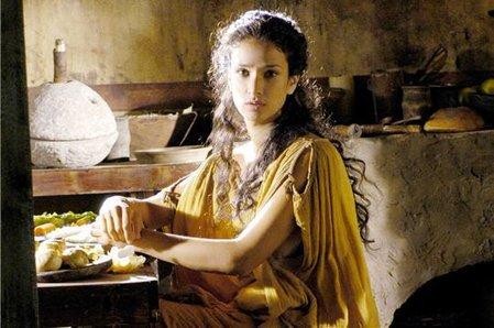 Indira Varma Fotoğrafları 4