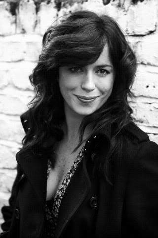 Eve Myles Fotoğrafları 9