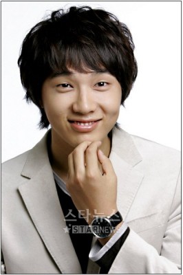 Ji Hyun-woo Fotoğrafları 16