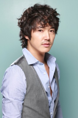 Yoon Sang-hyun Fotoğrafı