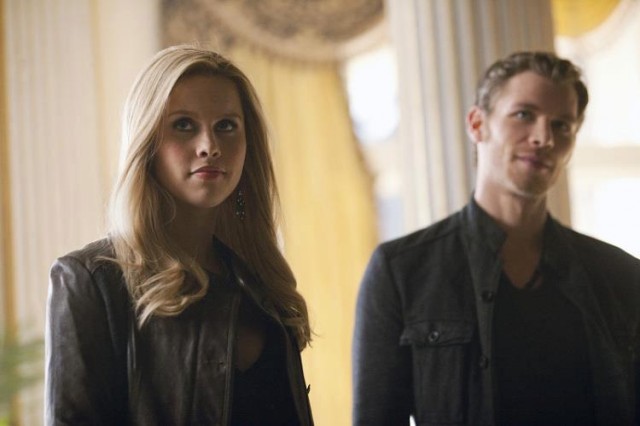 Claire Holt Fotoğrafı