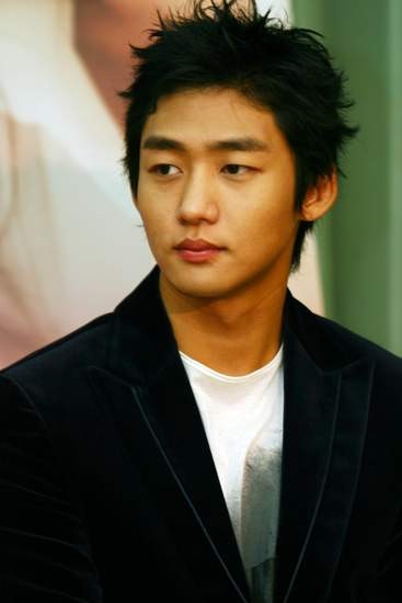 Lee Tae Sung fotoğrafı