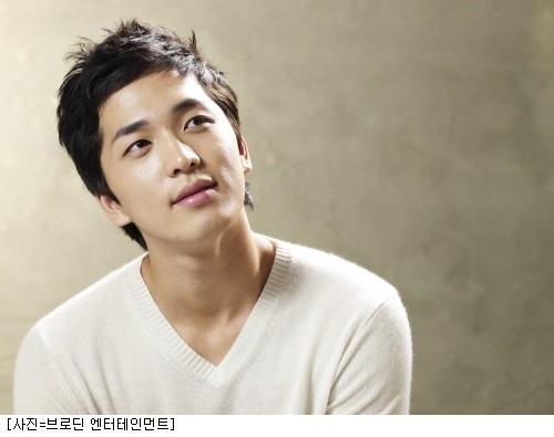 Lee Hyun Jin Fotoğrafı