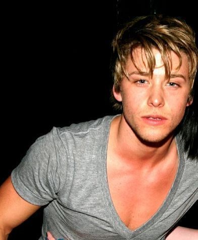 Mitch Hewer Fotoğrafı