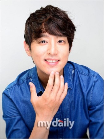 Kwon Yool Fotoğrafı
