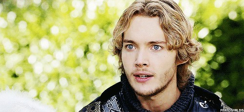 Toby Regbo Fotoğrafları 32