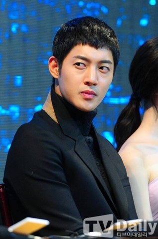Kim Hyun Joong Fotoğrafı