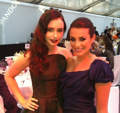 Lily Collins Fotoğrafı