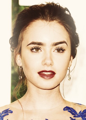 Lily Collins Fotoğrafı