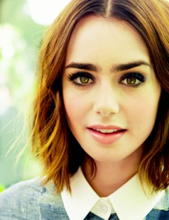 Lily Collins Fotoğrafları 360