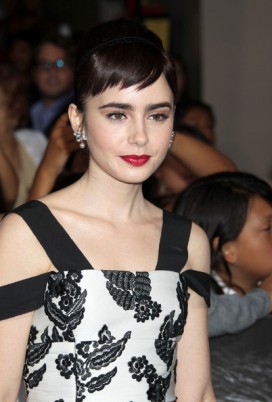 Lily Collins Fotoğrafı