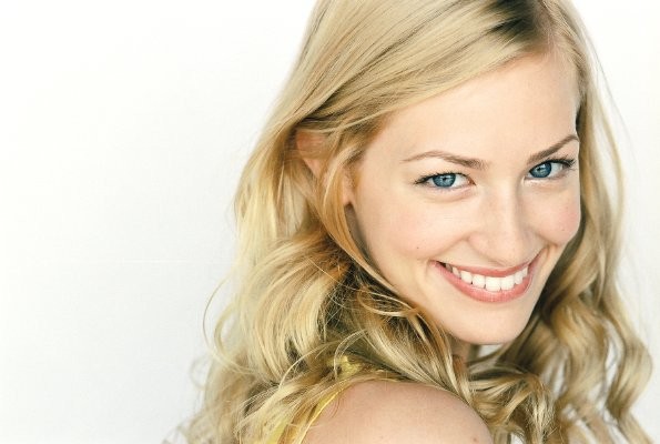 Beth Behrs Fotoğrafları 3